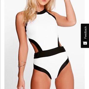 Petite Zoe color black and white swimsuit